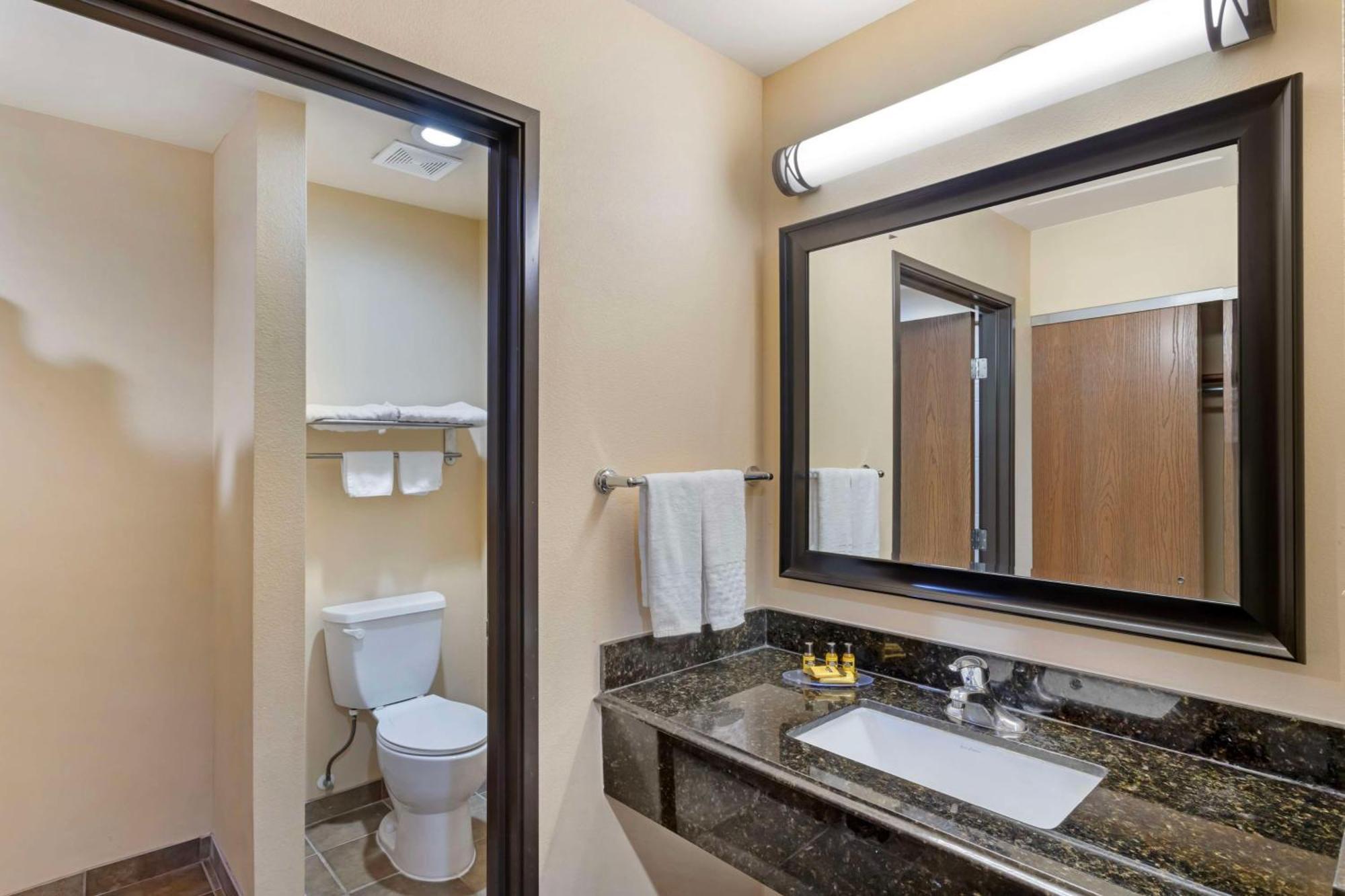 Best Western Plus Goliad Inn & Suites Esterno foto